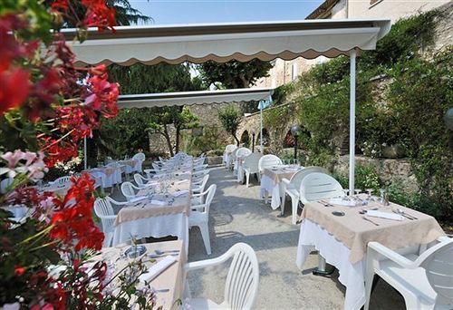 Logis Hotel Restaurant Les Geraniums Le Barroux Dış mekan fotoğraf